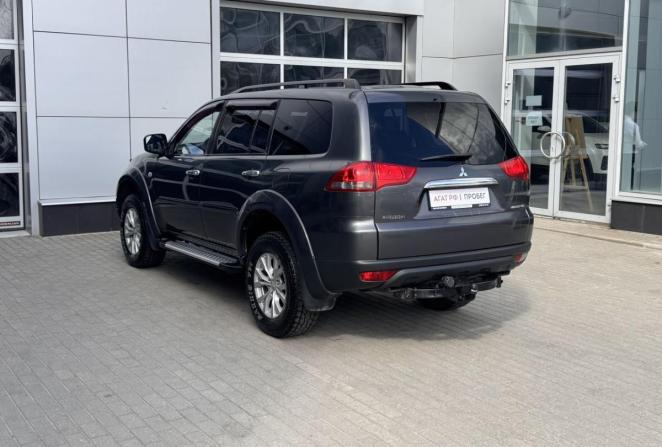 Mitsubishi Pajero Sport II Рестайлинг с пробегом 2013 года, цена 1 750 000 рублей, 250925 км, внедорожник, Автокод Объявления