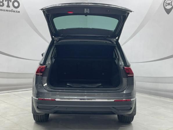 Volkswagen Tiguan II Рестайлинг с пробегом 2021 года, цена 3 400 000 рублей, 42121 км, внедорожник, Автокод Объявления