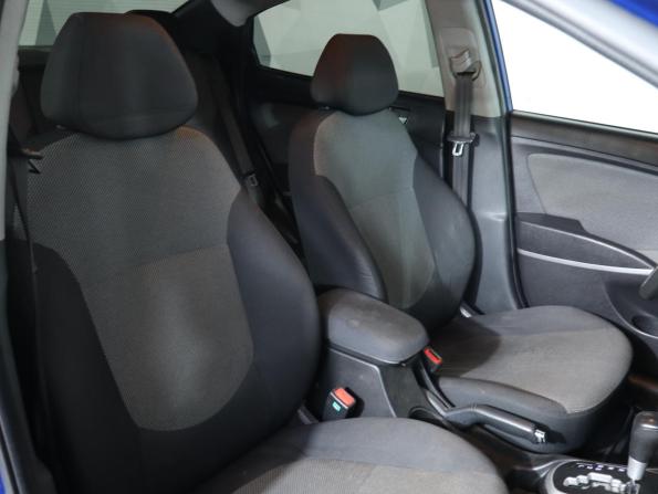 Hyundai Solaris I с пробегом 2013 года, цена 649 000 рублей, 185643 км, седан, Автокод Объявления