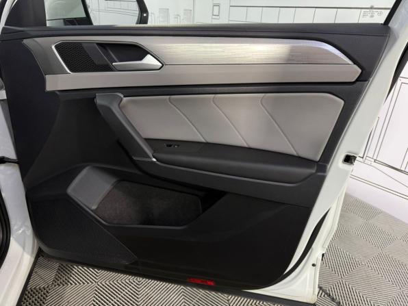 Volkswagen Tayron I Рестайлинг с пробегом 2023 года, цена 4 425 000 рублей, 46990 км, внедорожник, Автокод Объявления