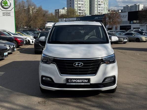 Hyundai H-1 II Рестайлинг 2 с пробегом 2020 года, цена 3 450 000 рублей, 63978 км, минивэн, Автокод Объявления