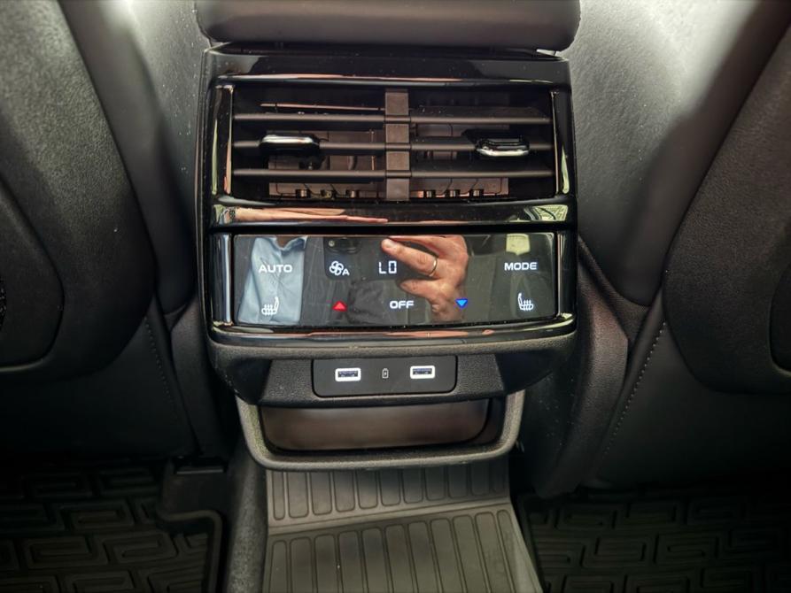 Geely Monjaro I Москва  - изображение 16