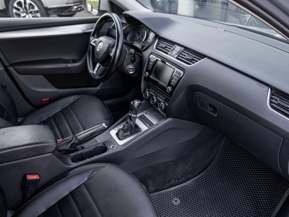 Skoda Octavia III (A7) с пробегом 2015 года, цена 1 030 000 рублей, 316097 км, лифтбек, Автокод Объявления