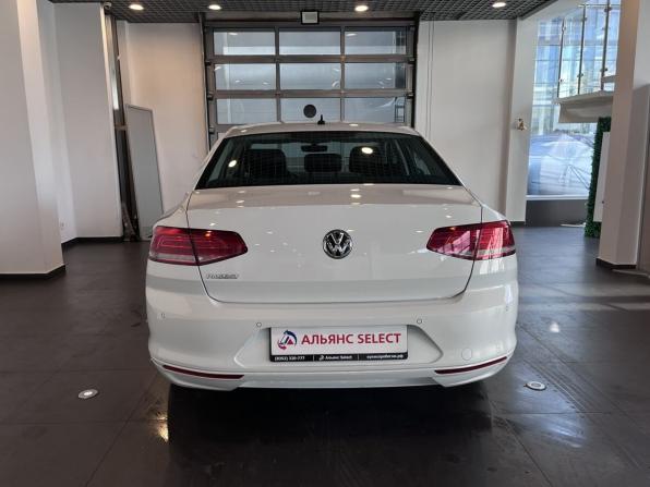 Volkswagen Passat B8 с пробегом 2018 года, цена 2 260 000 рублей, 110615 км, седан, Автокод Объявления