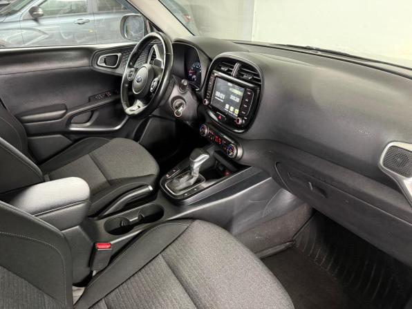 Kia Soul III с пробегом 2021 года, цена 2 050 000 рублей, 63159 км, хэтчбек, Автокод Объявления