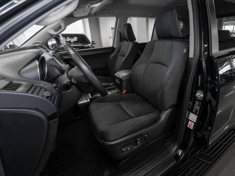 Toyota Land Cruiser Prado 150 Series Рестайлинг 1 Москва  - изображение 9