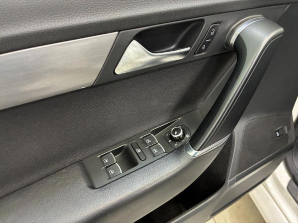 Volkswagen Passat B7 с пробегом 2014 года, цена 1 299 000 рублей, 179000 км, седан, Автокод Объявления