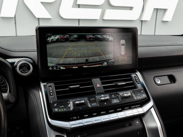 Toyota Land Cruiser 300 Series с пробегом 2022 года, цена 10 600 000 рублей, 63801 км, внедорожник, Автокод Объявления