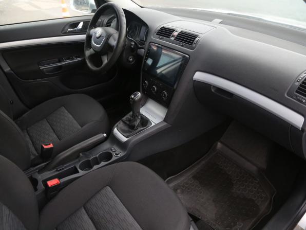 Skoda Octavia II (A5) Рестайлинг с пробегом 2011 года, цена 585 000 рублей, 248000 км, лифтбек, Автокод Объявления