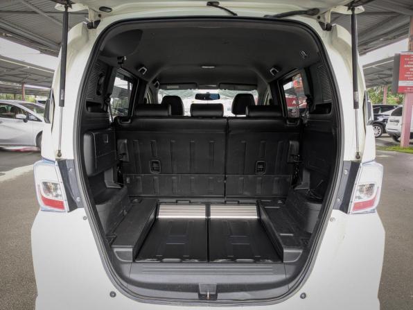 Honda Freed I Рестайлинг с пробегом 2011 года, цена 1 149 900 рублей, 168000 км, компактвэн, Автокод Объявления