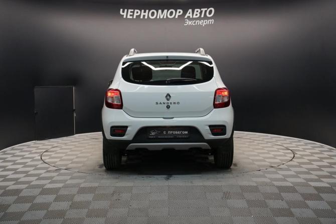 Renault Sandero II Рестайлинг с пробегом 2021 года, цена 1 550 000 рублей, 45000 км, хэтчбек, Автокод Объявления