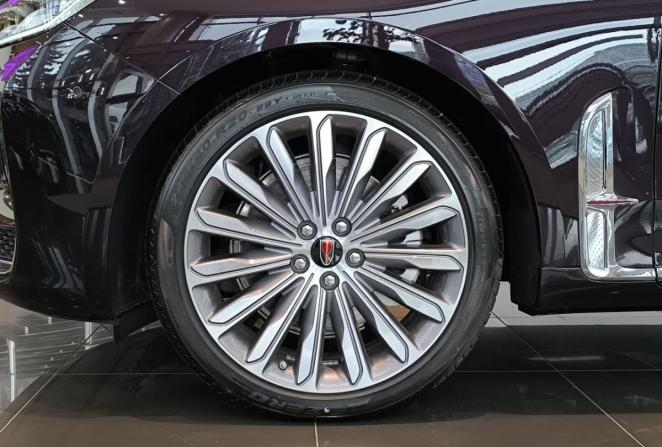 Новый Hongqi H9 I 2024 года, цена 5 880 000 рублей, седан, Автокод Объявления