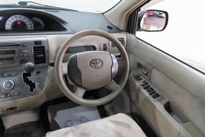 Toyota Raum II с пробегом 2003 года, цена 569 000 рублей, 277000 км, компактвэн, Автокод Объявления
