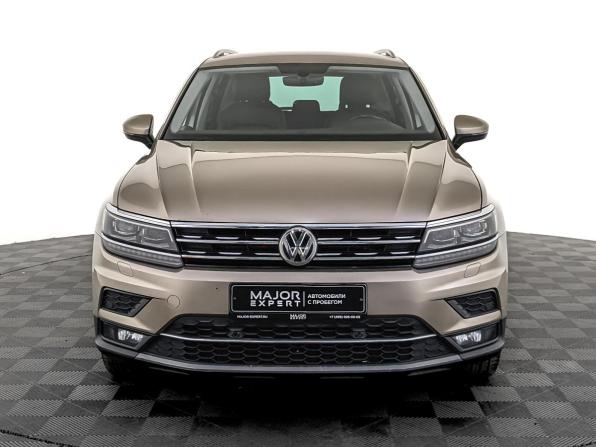 Volkswagen Tiguan II с пробегом 2018 года, цена 2 955 000 рублей, 89168 км, внедорожник, Автокод Объявления