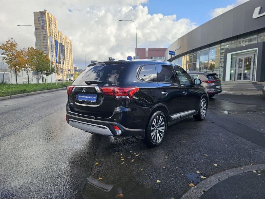 Mitsubishi Outlander III Рестайлинг 3 Санкт-Петербург  - изображение 4