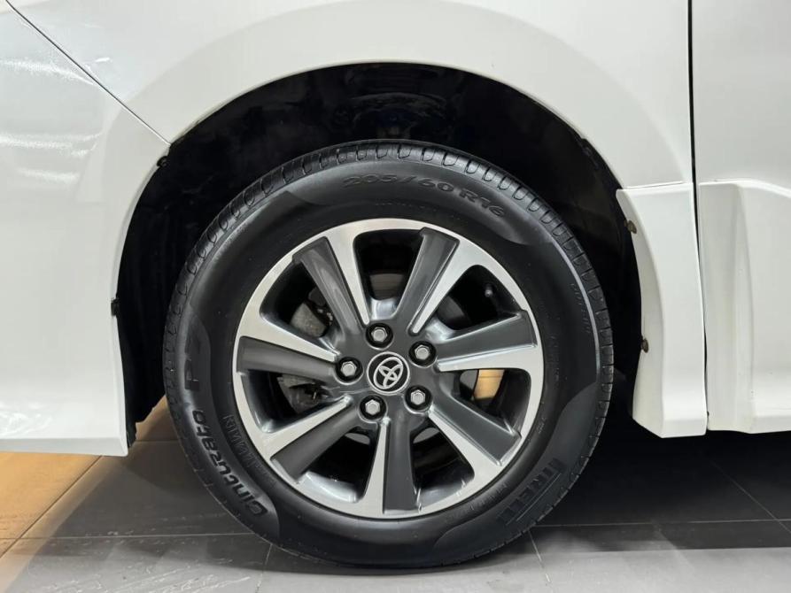 Toyota Noah III (R80) Рестайлинг Красноярск  - изображение 8