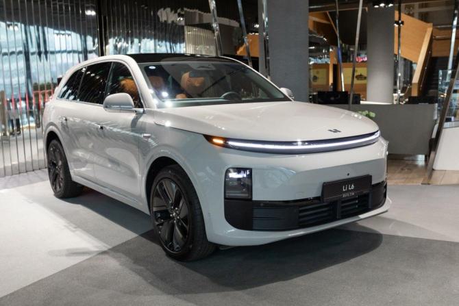 Новый Li Auto (Lixiang) L6 2025 года, цена 8 449 000 рублей, внедорожник, Автокод Объявления
