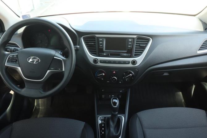 Hyundai Solaris II с пробегом 2018 года, цена 1 539 000 рублей, 38380 км, седан, Автокод Объявления