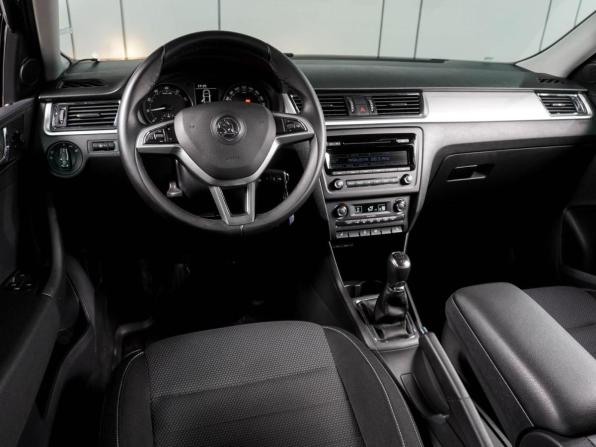 Skoda Rapid I с пробегом 2015 года, цена 1 149 000 рублей, 106927 км, лифтбек, Автокод Объявления