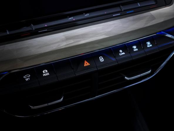 Skoda Octavia IV (A8) с пробегом 2021 года, цена 2 498 000 рублей, 61691 км, лифтбек, Автокод Объявления