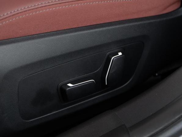 BMW 3 серии VII (G2x) Рестайлинг с пробегом 2023 года, цена 6 148 046 рублей, 4745 км, седан, Автокод Объявления