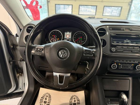 Volkswagen Tiguan I Рестайлинг с пробегом 2011 года, цена 1 200 000 рублей, 256453 км, внедорожник, Автокод Объявления