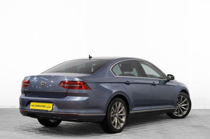 Volkswagen Passat B8 с пробегом 2017 года, цена 2 049 000 рублей, 43000 км, седан, Автокод Объявления