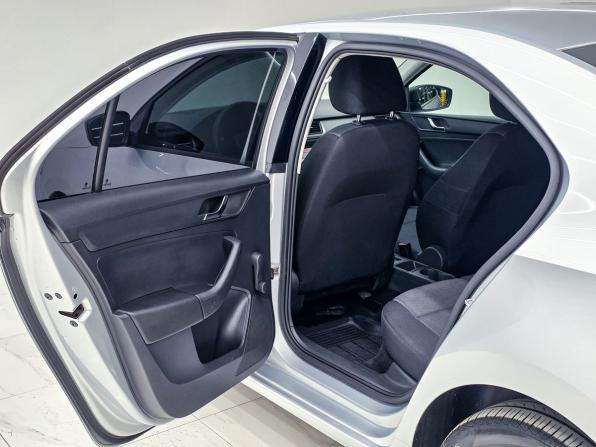 Skoda Rapid I с пробегом 2016 года, цена 1 199 000 рублей, 87443 км, лифтбек, Автокод Объявления