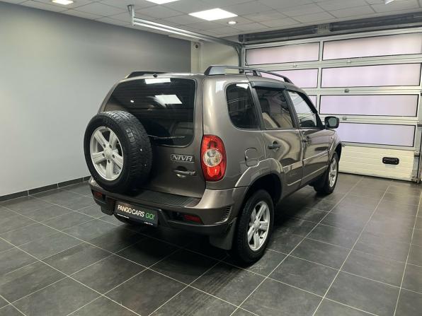 Chevrolet Niva I Рестайлинг с пробегом 2015 года, цена 590 000 рублей, 116279 км, внедорожник, Автокод Объявления
