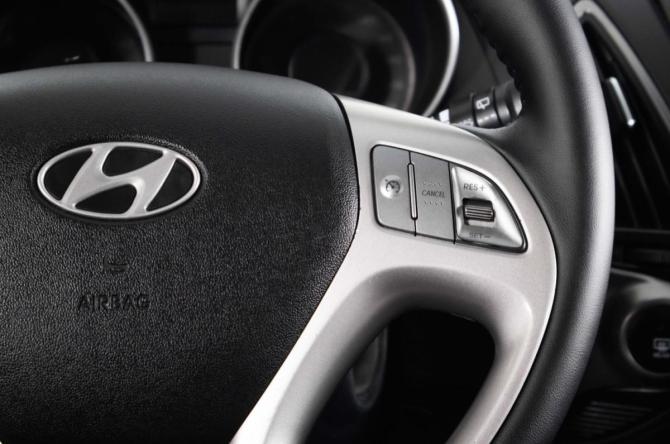 Hyundai ix35 I Рестайлинг с пробегом 2015 года, цена 1 849 000 рублей, 180000 км, внедорожник, Автокод Объявления