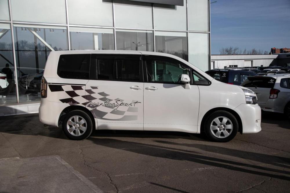 Toyota Voxy II (R70) Иркутск  - изображение 6