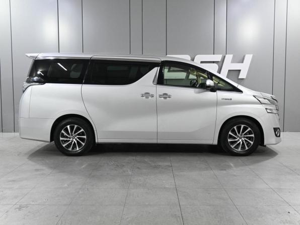 Toyota Vellfire II с пробегом 2017 года, цена 3 649 000 рублей, 196308 км, минивэн, Автокод Объявления