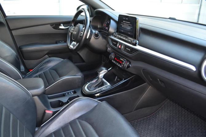 Kia Cerato IV с пробегом 2021 года, цена 2 150 000 рублей, 131791 км, седан, Автокод Объявления