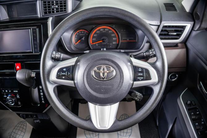 Toyota Roomy I с пробегом 2019 года, цена 1 349 000 рублей, 51000 км, микровэн, Автокод Объявления
