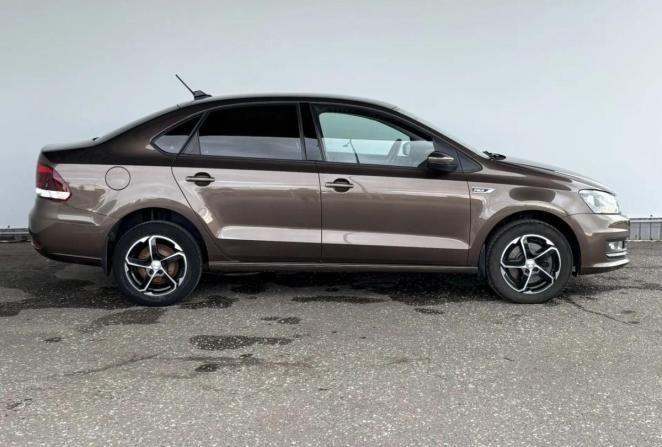 Volkswagen Polo V Рестайлинг с пробегом 2019 года, цена 1 245 000 рублей, 136686 км, седан, Автокод Объявления