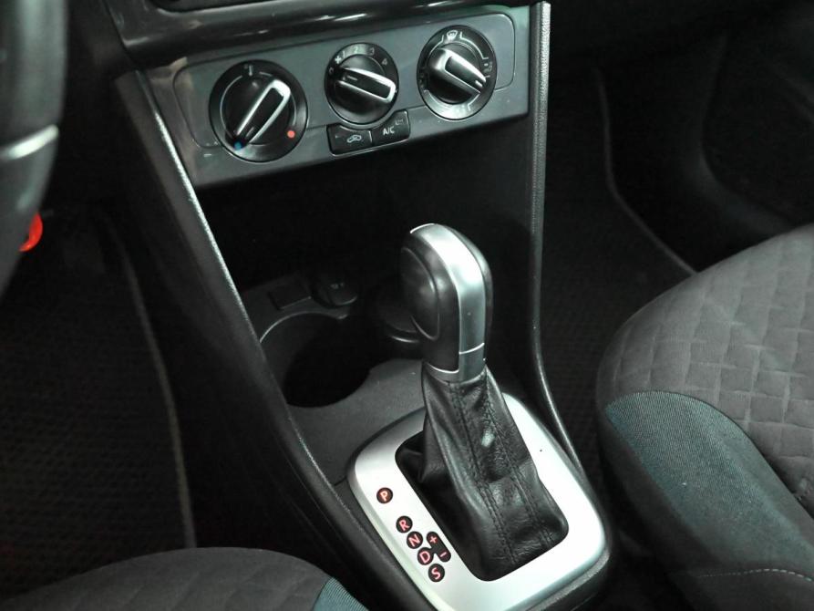Volkswagen Polo V Рестайлинг Екатеринбург  - изображение 14