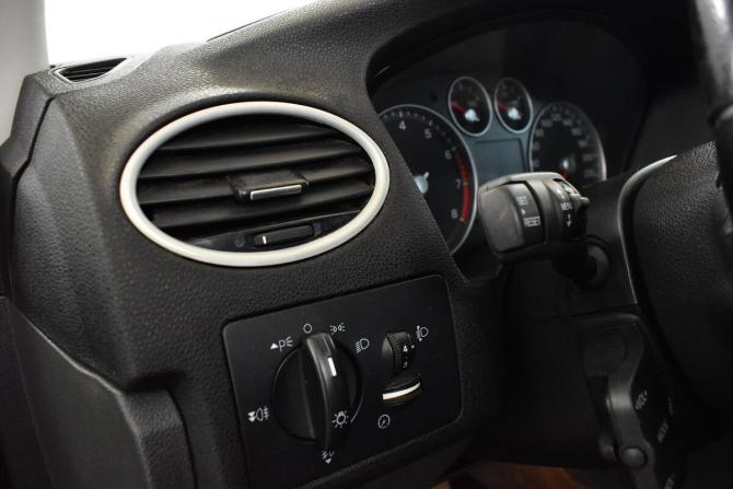 Ford Focus II с пробегом 2006 года, цена 450 000 рублей, 240436 км, универсал, Автокод Объявления