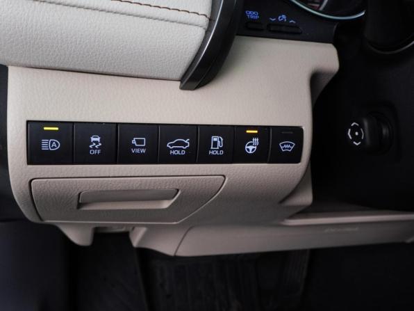 Toyota Camry VIII (XV70) с пробегом 2019 года, цена 3 816 000 рублей, 64687 км, седан, Автокод Объявления