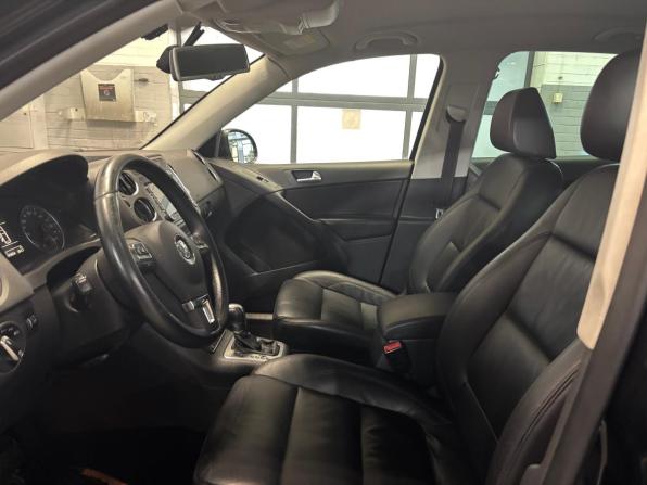 Volkswagen Tiguan I с пробегом 2010 года, цена 899 000 рублей, 219000 км, внедорожник, Автокод Объявления