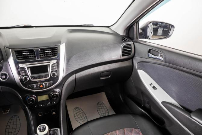 Hyundai Solaris I с пробегом 2011 года, цена 619 000 рублей, 296000 км, седан, Автокод Объявления