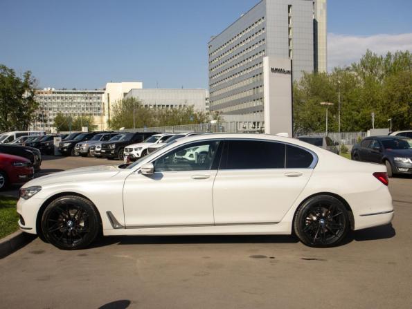 BMW 7 серии VI (G11/G12) с пробегом 2015 года, цена 2 928 000 рублей, 141480 км, седан, Автокод Объявления