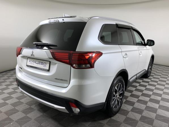 Mitsubishi Outlander III Рестайлинг 2 с пробегом 2018 года, цена 1 698 000 рублей, 155705 км, внедорожник, Автокод Объявления