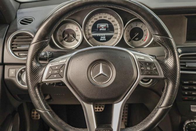 Mercedes-Benz C-Класс III (W204) Рестайлинг с пробегом 2013 года, цена 1 729 000 рублей, 291210 км, седан, Автокод Объявления