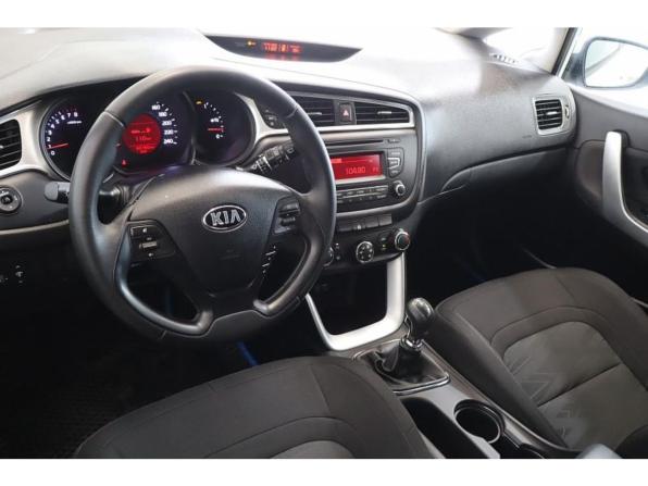 Kia Ceed II Рестайлинг с пробегом 2015 года, цена 1 249 000 рублей, 83182 км, хэтчбек, Автокод Объявления