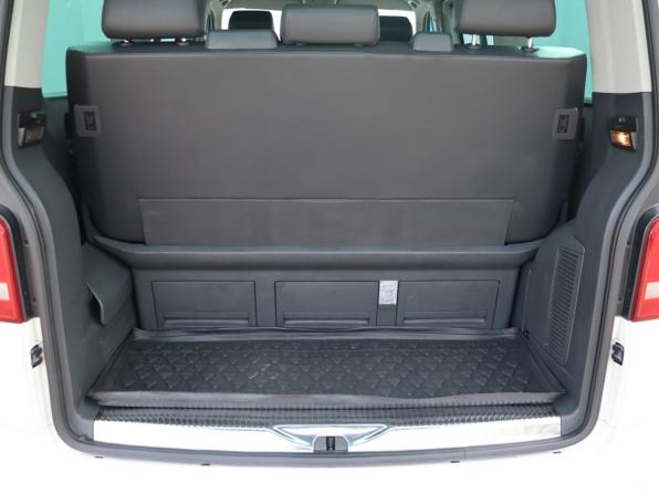 Volkswagen Multivan T5 Рестайлинг с пробегом 2013 года, цена 2 019 000 рублей, 204958 км, минивэн, Автокод Объявления