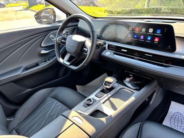 Chery Arrizo 8 с пробегом 2025 года, цена 2 150 000 рублей, 2600 км, седан, Автокод Объявления