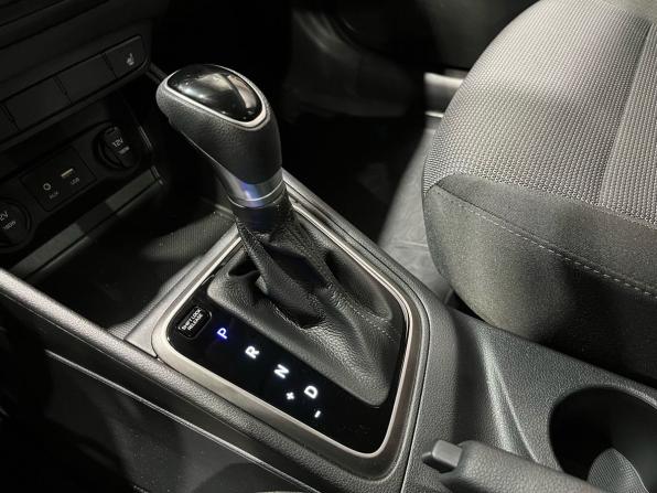 Hyundai Solaris II с пробегом 2018 года, цена 1 593 000 рублей, 13000 км, седан, Автокод Объявления