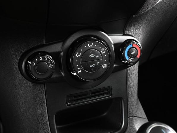Ford Fiesta Mk6 Рестайлинг с пробегом 2013 года, цена 859 000 рублей, 147792 км, хэтчбек, Автокод Объявления