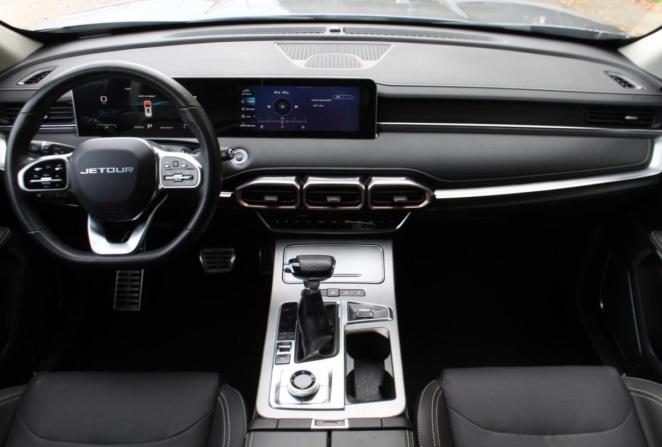 JETOUR X70+ I Рестайлинг с пробегом 2024 года, цена 2 180 000 рублей, 53272 км, внедорожник, Автокод Объявления