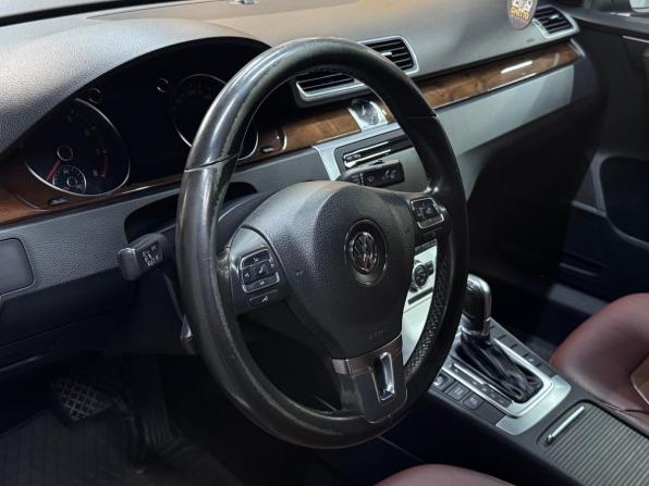Volkswagen Passat B7 с пробегом 2013 года, цена 1 197 000 рублей, 290320 км, седан, Автокод Объявления